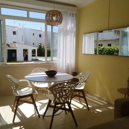 Garden View Apartment *